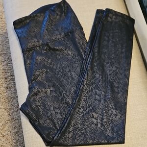 Simply Vera Vera Wang Black Snakeskin Leggings